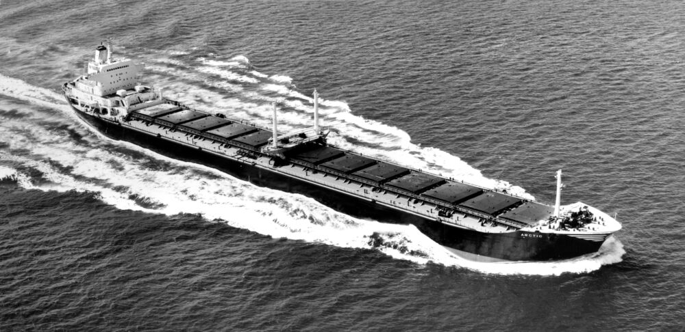 “Arctic” was a combination carrier built in 1968 for Costas M. Lemos. In the same year, she broke a world record by carrying 58.647 tonnes of coal through the Panama Canal.